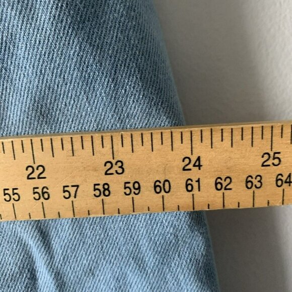 Universal Thread Women's Mid-Rise Boyfriend Jeans Light Wash Size 17 - Picture 9 of 12